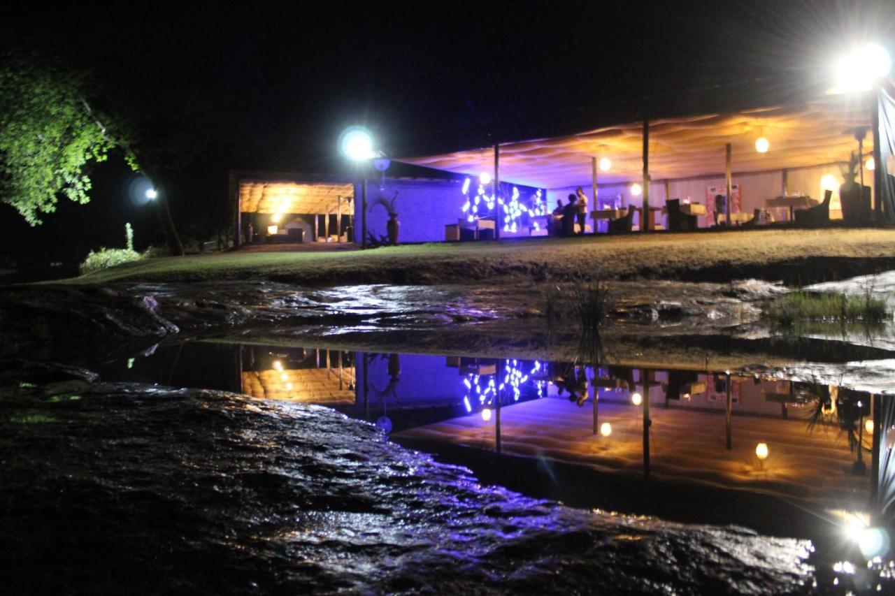 Lions Rock Rapids - Luxury Tented Camp Гейзівью Екстер'єр фото
